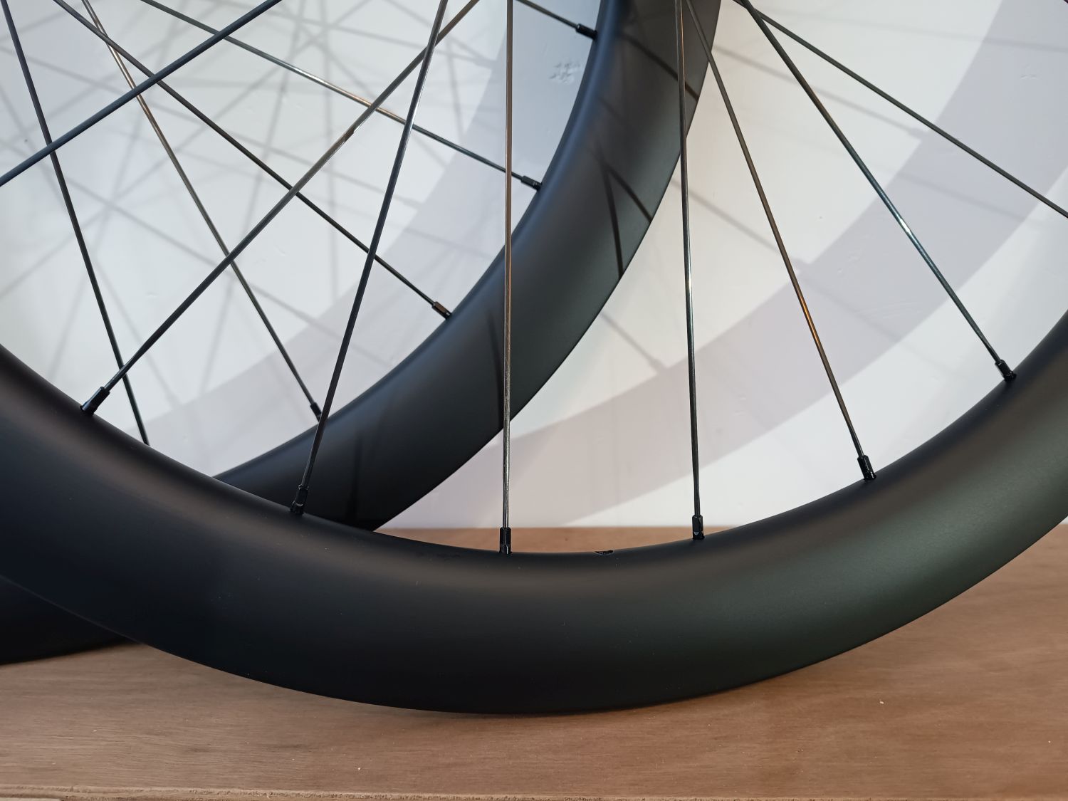 Voorjaarsactie: Wielset Disc Carbon (satin black) Race 50mm hoog 21mm inwendig - Afbeelding 2