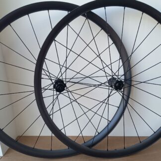 Wielset Disc Carbon Gravel 25mm hoog 29mm inwendig hookless