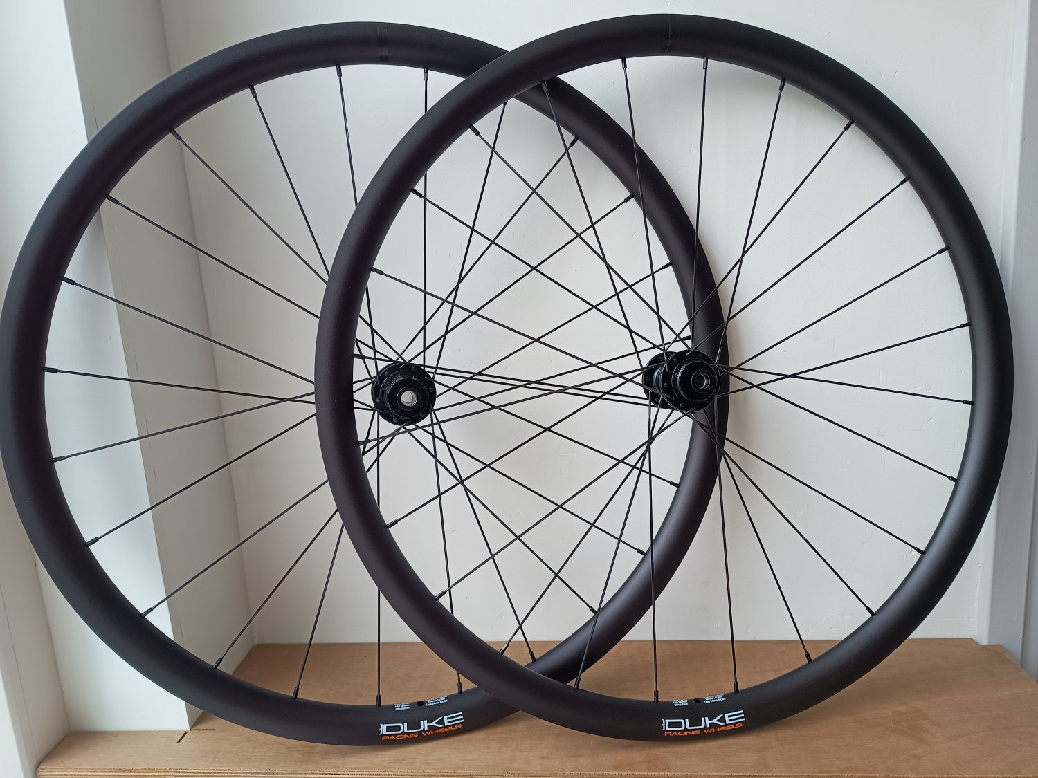 Wielset RSD3.0 CL met Duke Road Runner X 30 en CX-Ray