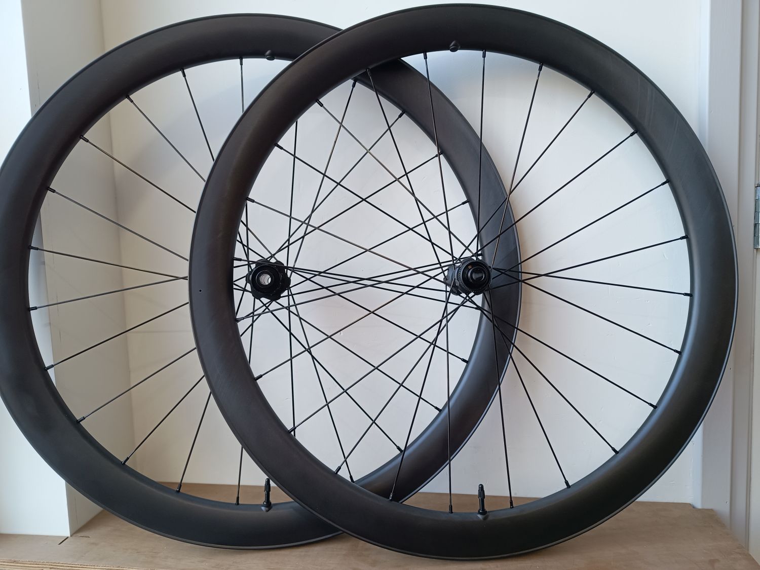 Wielset Disc Carbon Gravel 45mm hoog 27,5mm inwendig hookless